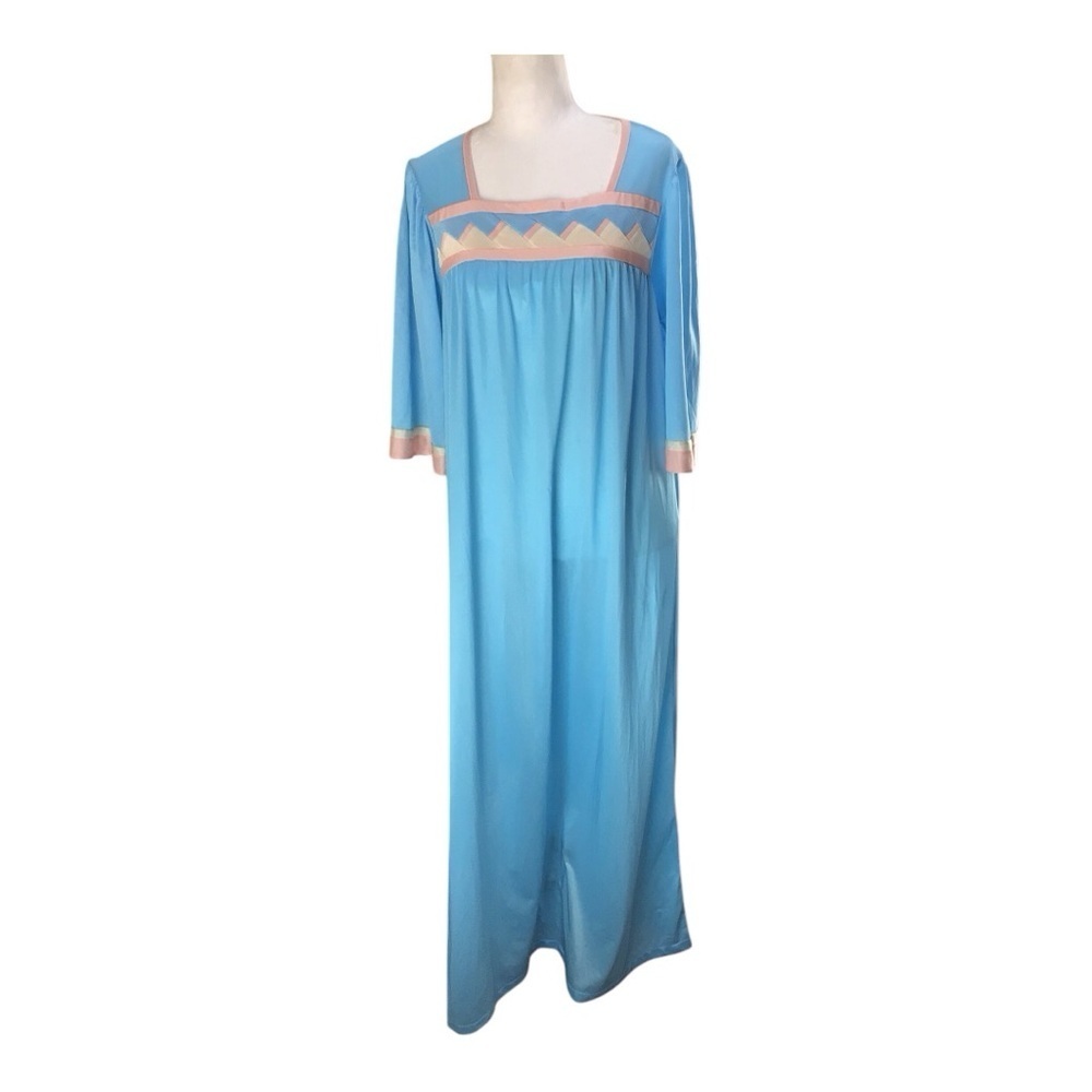 Henson Kickernick Vintage Blue & Pink Nightgown Medium